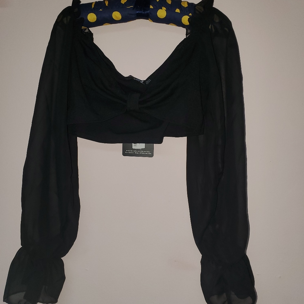 Long sleeve crop top